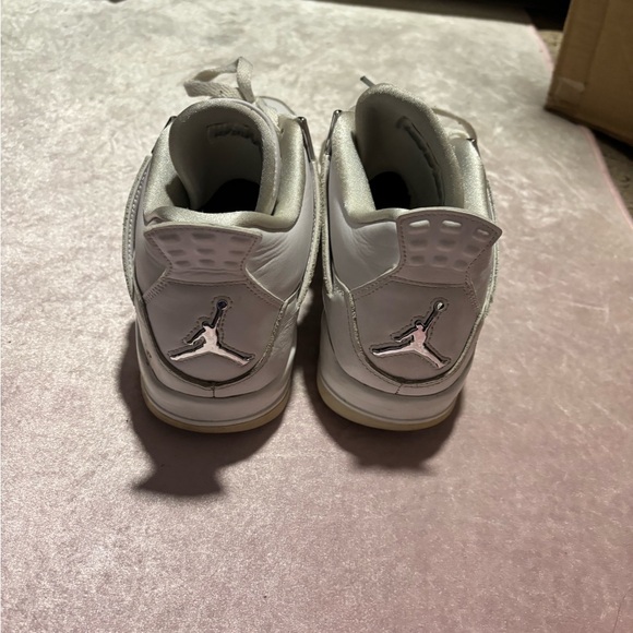 Jordan 4 - Picture 3 of 4